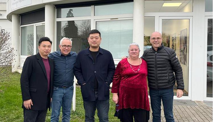 JSBESTECH News: To visit the company of French customers！